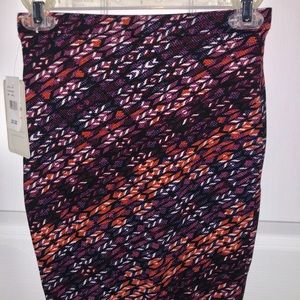 Patterned Fitted Pencil Skirt